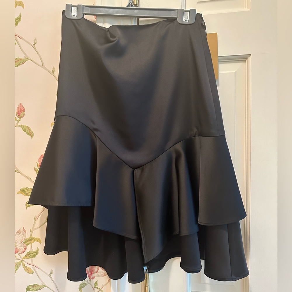 NWT Zara Ruffle Hem Skirt, Sz. M